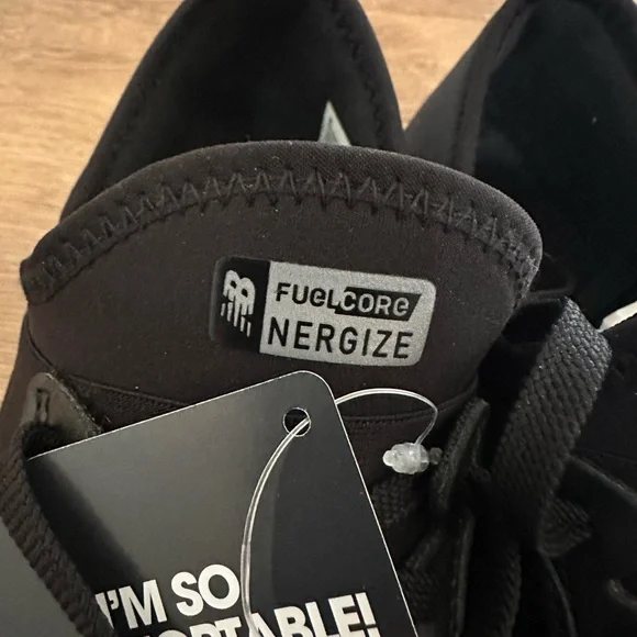 NWT New Balance FuelCore Nergize V1 Comfort Black Athletic Shoes Sneakers - Picture 4 of 9